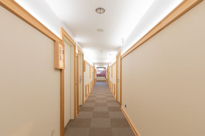 Ballroom/Hall 53 of 56