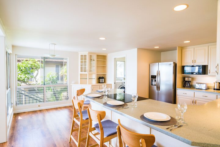 826 Kaahue Street Home 3 Bathrooms Home in Honolulu, HI