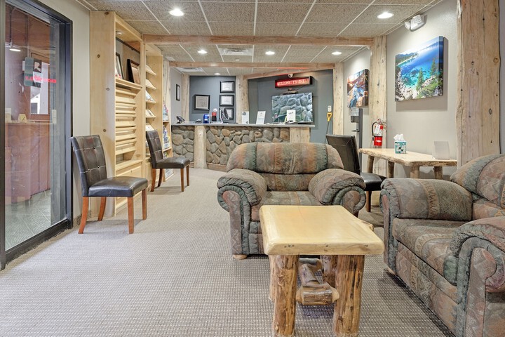 Hotel Interior 4 of 33