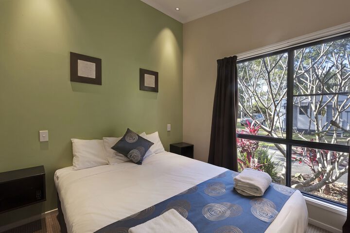 Room 2 of 89