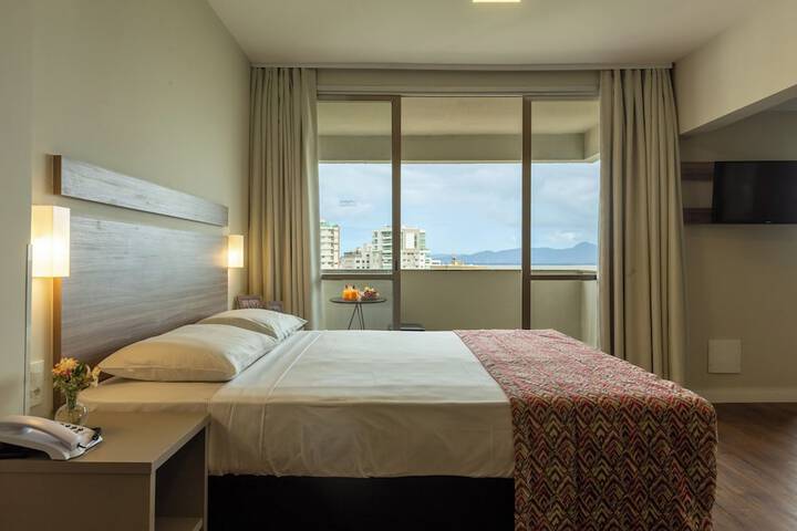 Room 108 of 162
