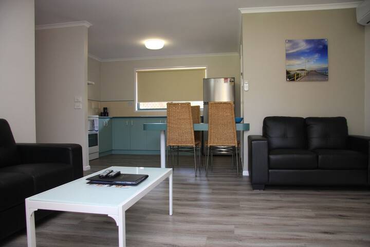 Room 169 of 336