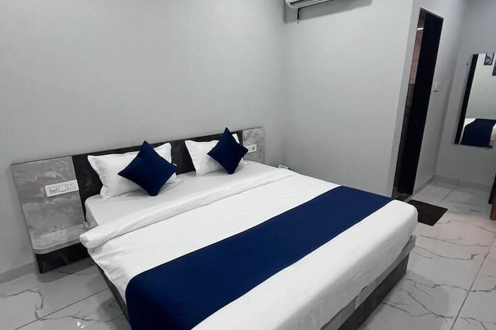 Room 15 of 24