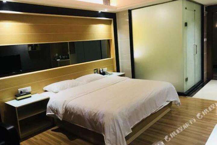 Heshan Ruige Hotel