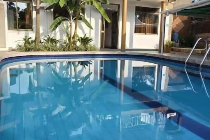 Pool 108 of 182