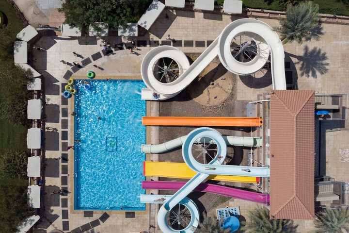 Pool 115 of 241