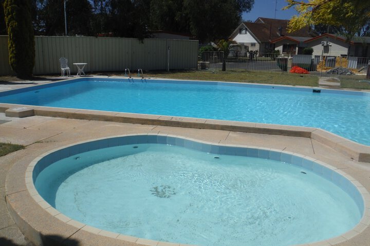 Pool 59 of 68