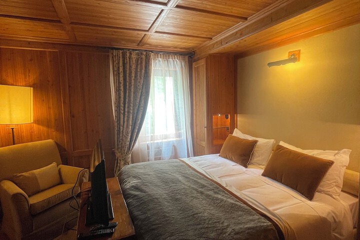 Room 26 of 98