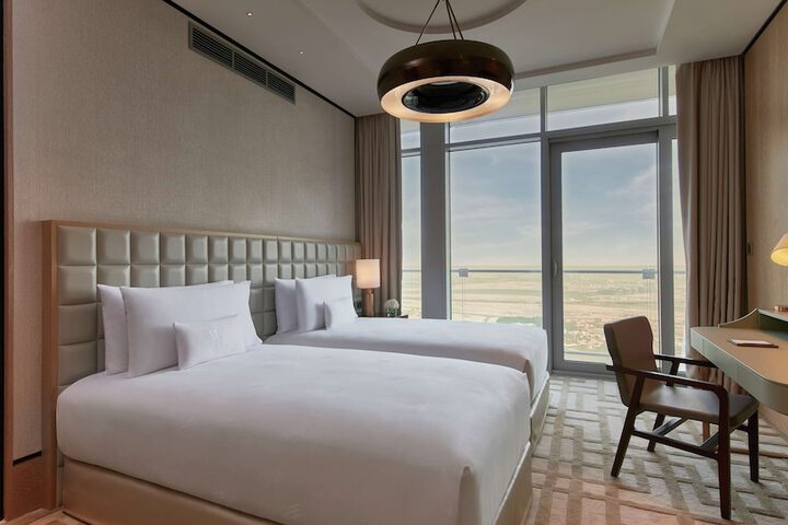 Room 15 of 172