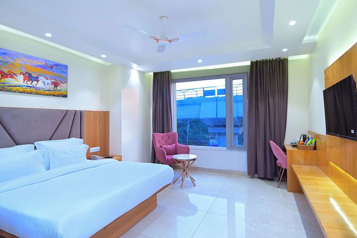 Room 13 of 24