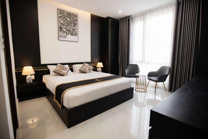 Room 22 of 32
