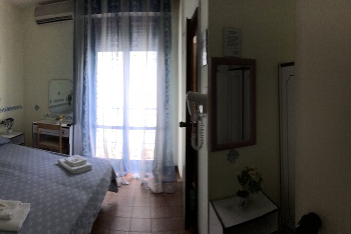 Room 24 of 24