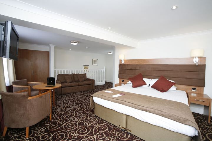 Room 3 of 54