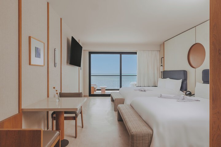 Room 13 of 62