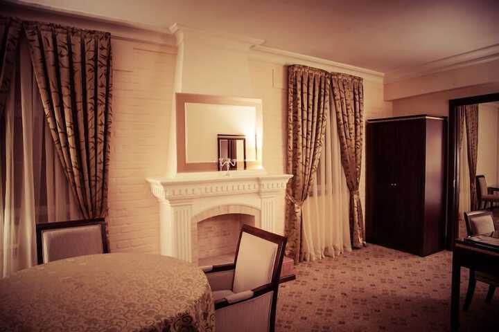 Room 30 of 66