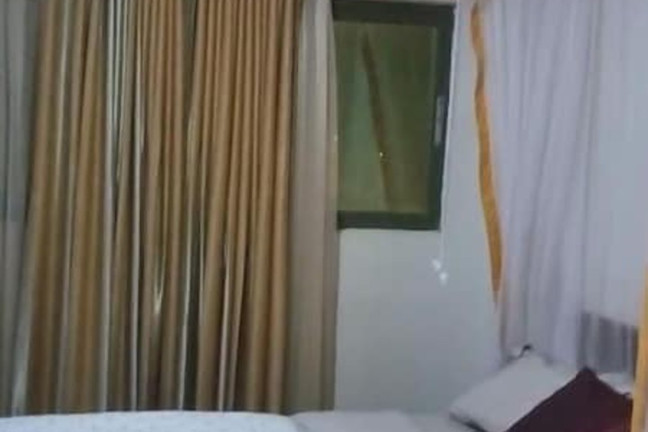 Room 14 of 50