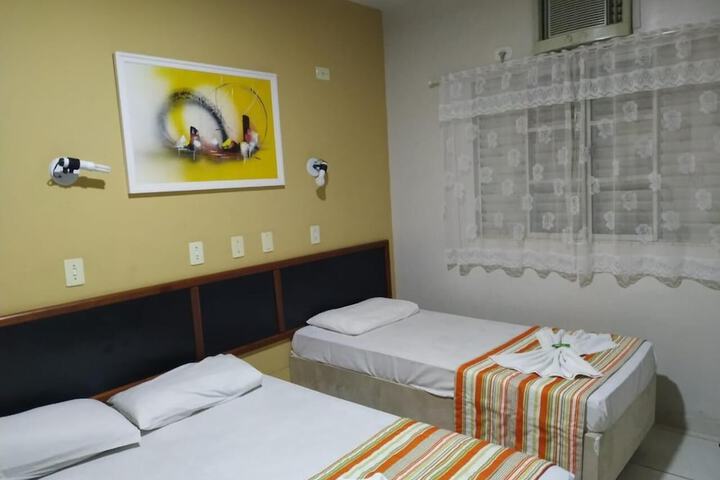 Room 12 of 28