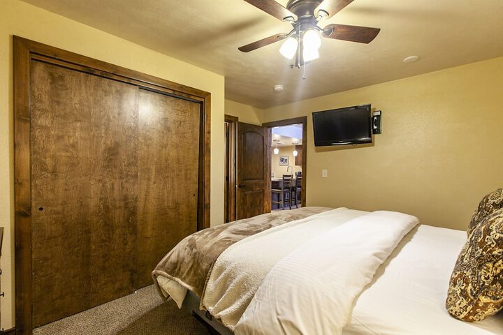 Room 10 of 97