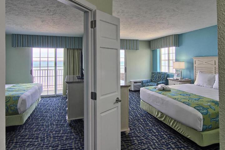 1 King Bed Petite Non Beach View (4 of 33)