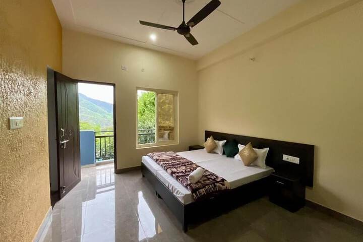 Hotel The Rudram Aura