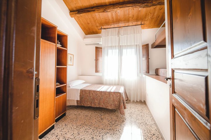 Room 21 of 75