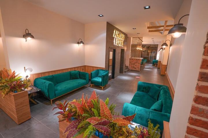 Guest Lobby