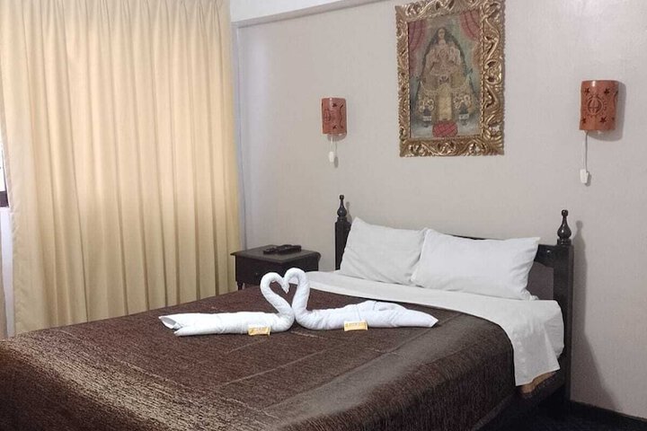 Room 2 of 9