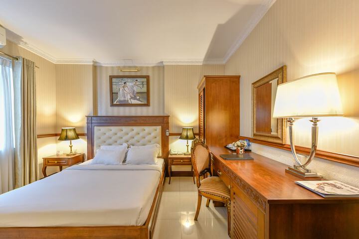 Room 10 of 45