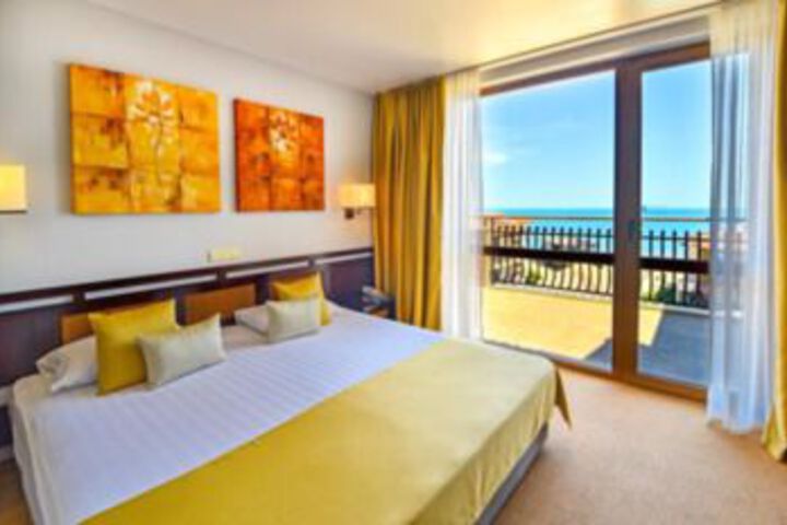 Room 50 of 106