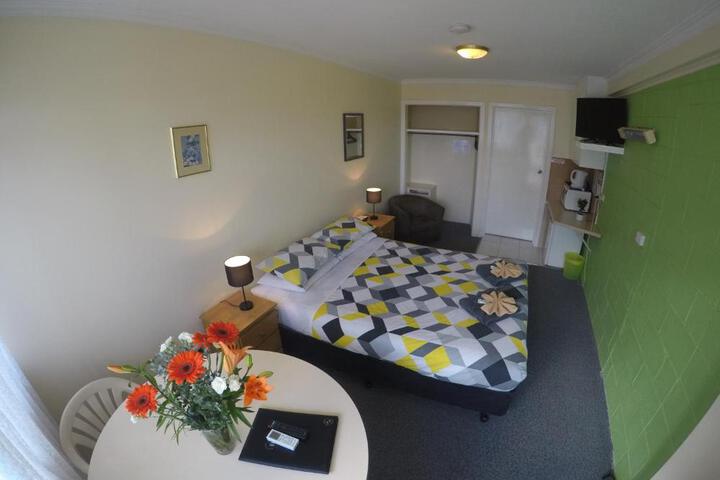 Turn-in Motel