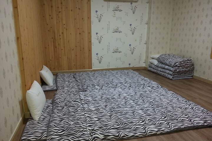 Room 7 of 31