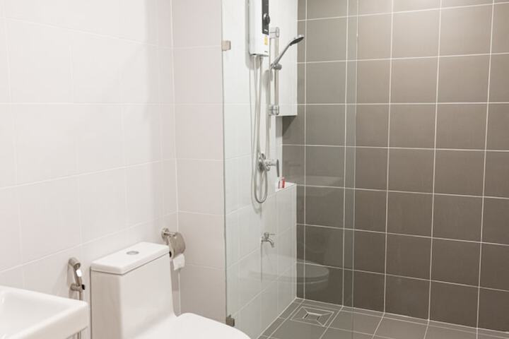 Room 15 of 21