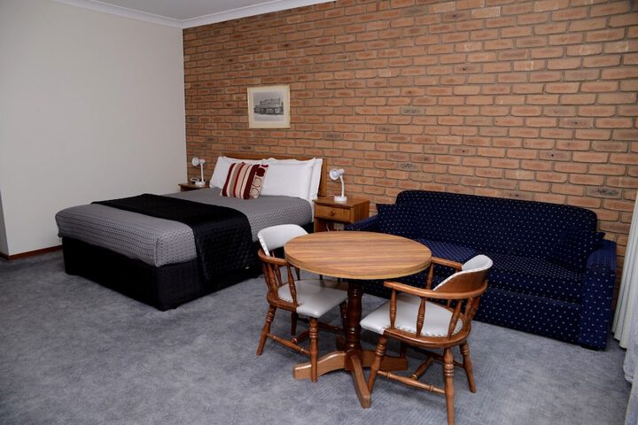 Room 16 of 29