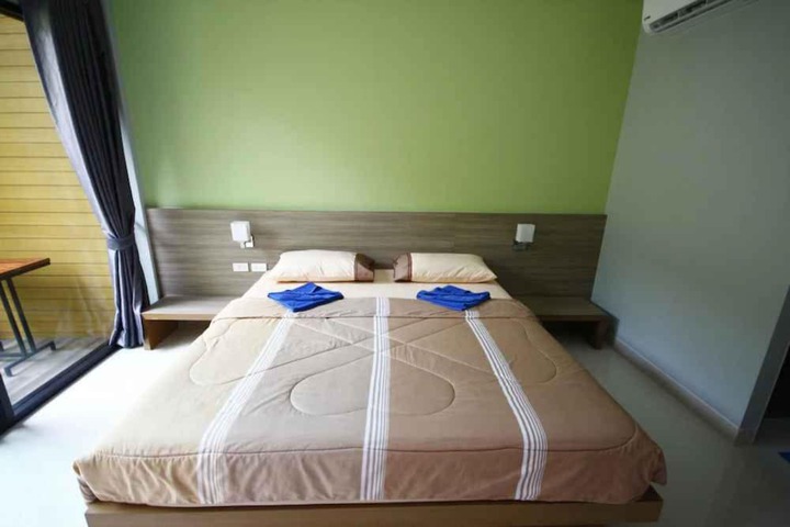 Room 2 of 21
