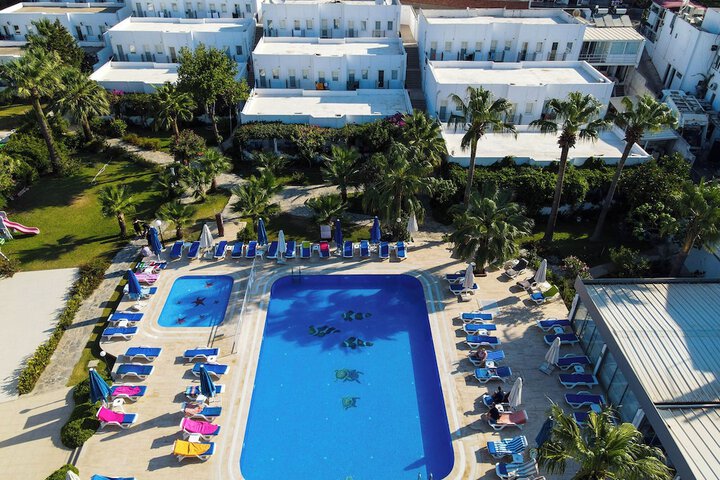 Pool Hotel