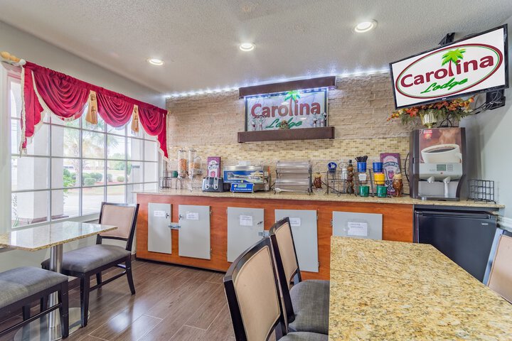 Breakfast/Coffee Service 25 of 37