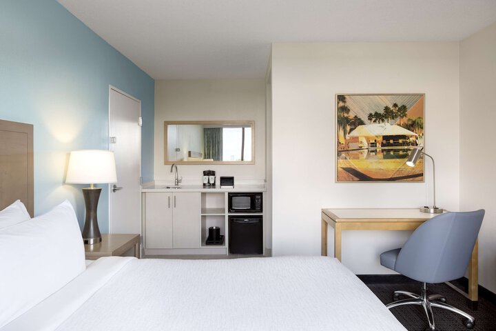 Room 14 of 71