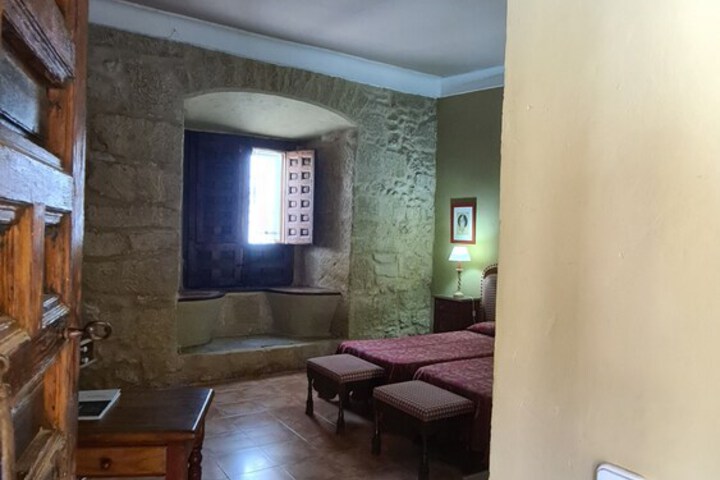 Room 36 of 80