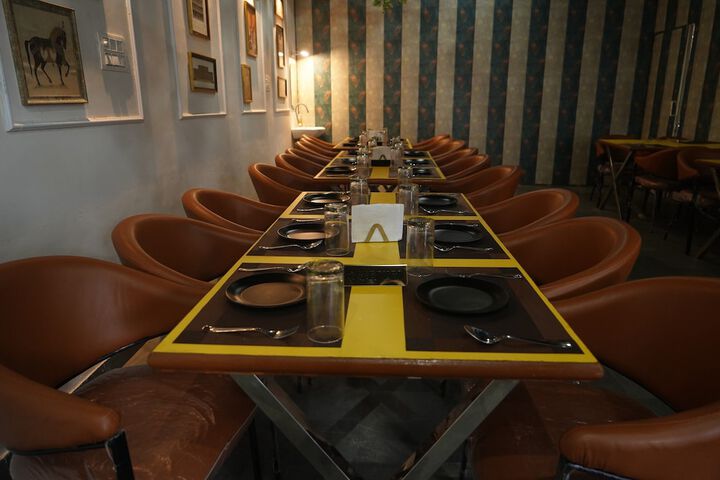 Dining 22 of 24