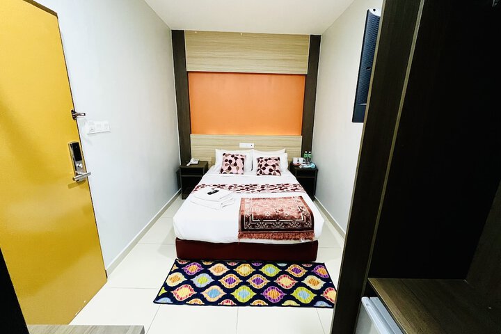 Room 23 of 44