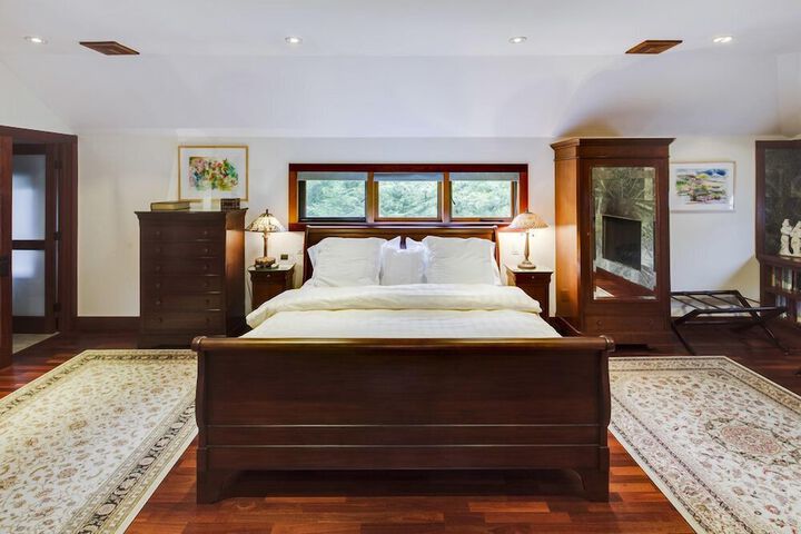 Room 5 of 40