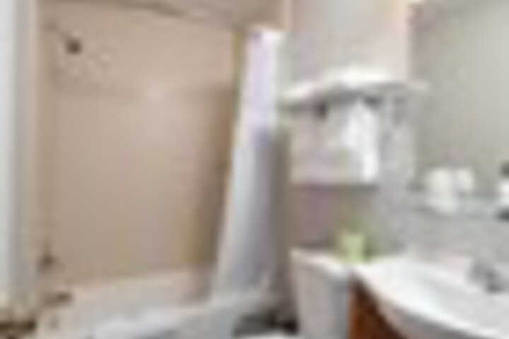 Room 296 of 549