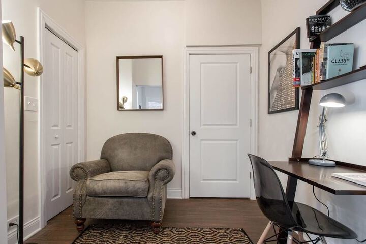 Room 7 of 11