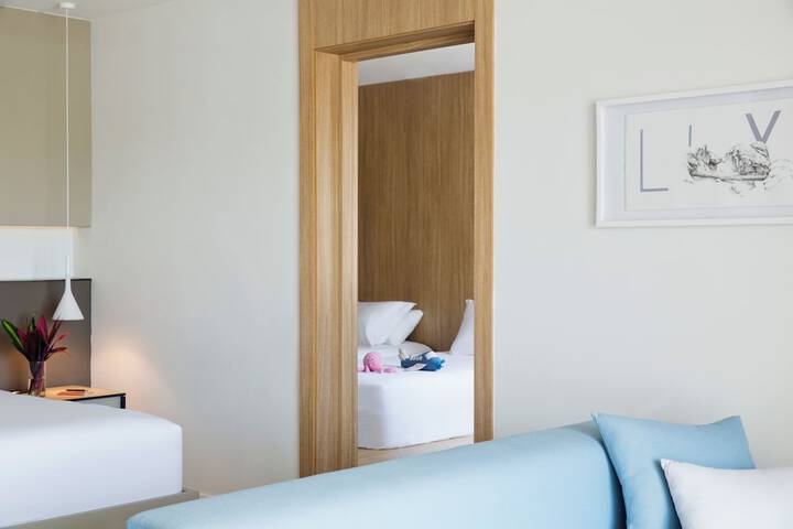 Room 17 of 61