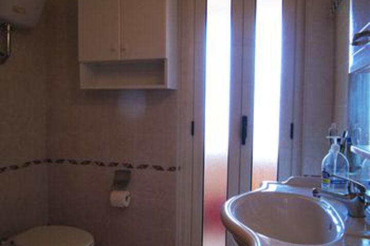 Room 2 of 15