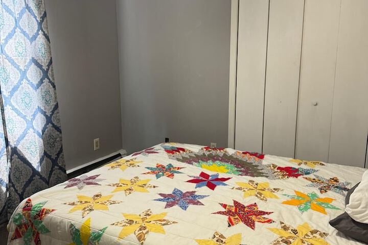 Room 9 of 32
