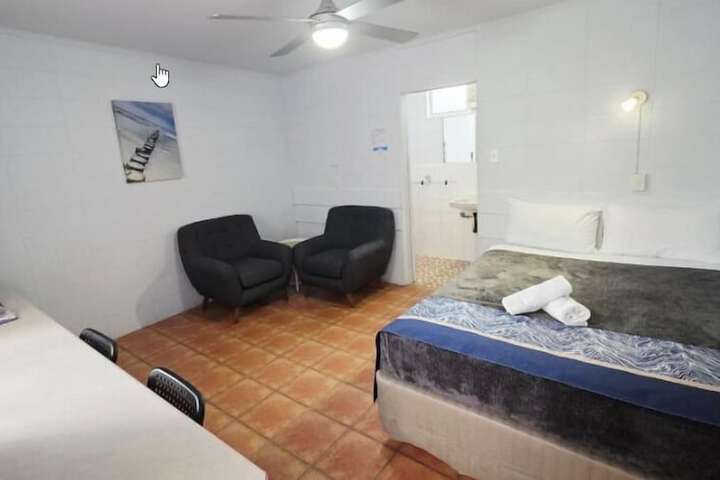 Room 12 of 28