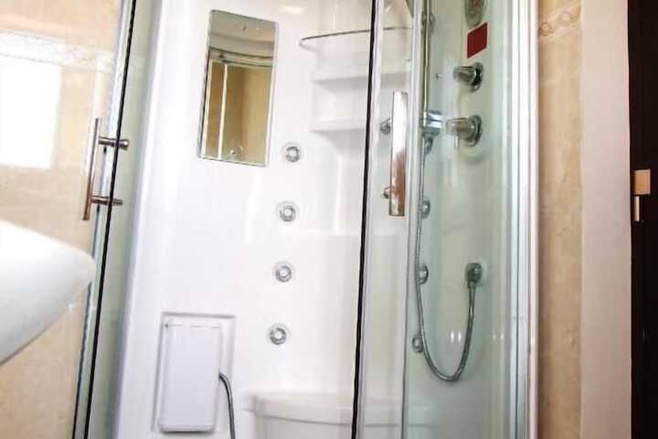 Room 21 of 41