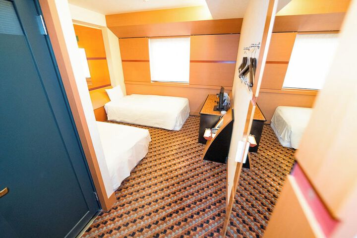 Room 12 of 60
