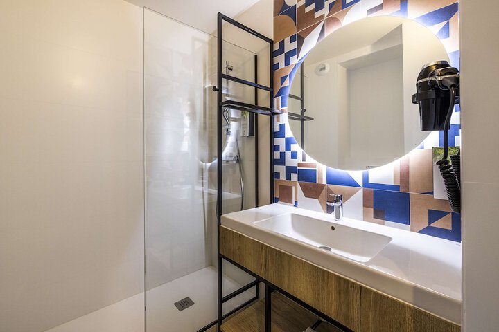 Clean Restrooms